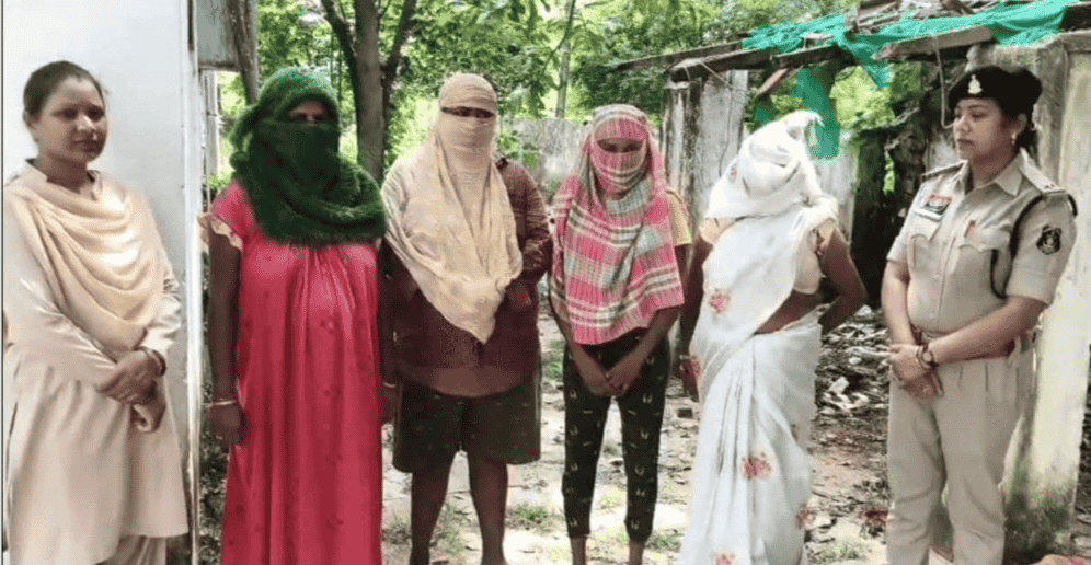 महासमुंद: ग्रामीणों ने किया कथित देह व्यापार का भंडाफोड़, चार महिलाएं पकड़ी गईं Deh vyapar tumgaon