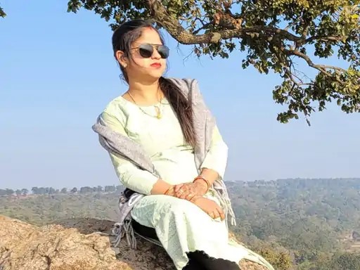 सरगुजा: युवा महिला ने ऑनलाइन मंगाई गई सल्फास खाकर आत्महत्या की। युवा online salfas mangaya