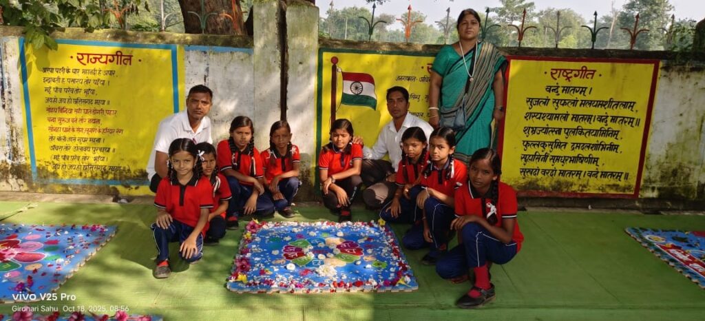 शासकीय प्राथमिक शाला करनापाली में बैगलेस डे पर एफ.एल.एन. उत्सव मनाया गया karnapali one