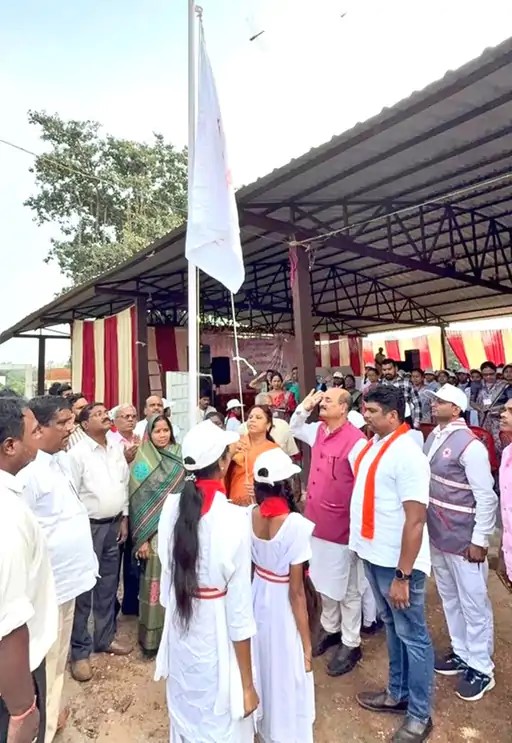 जूनियर रेडक्रॉस के विद्यार्थियों ने सेवा अनुशासन और मानवता का परिचय दिया sansad on sirpur