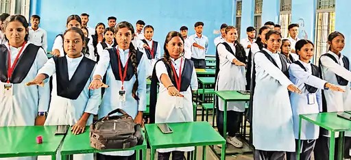 बसना : शासकीय महाविद्यालय में मनाया गया राष्ट्रीय एकता दिवस Basna collage image