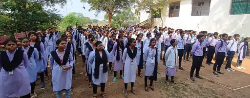 वंदे मातरम् की 150वीं वर्षगांठ पर सरायपाली कॉलेज में सामूहिक गायन Saraipali collage image