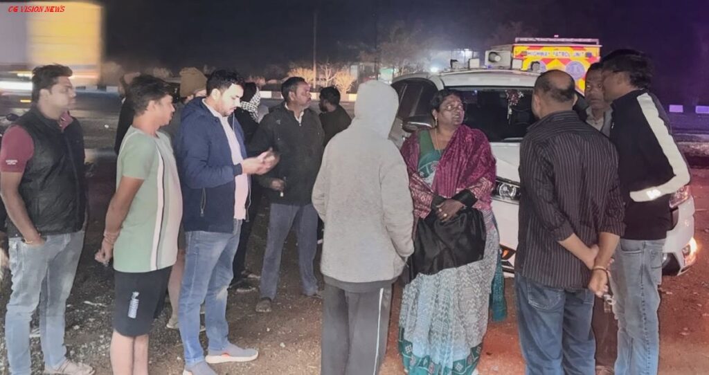 सरायपाली: गैस सिलेंडर ब्लास्ट(1), लापरवाही पर कड़ा प्रहार – विधायक श्रीमती चातुरी नंद गैस Gas 11