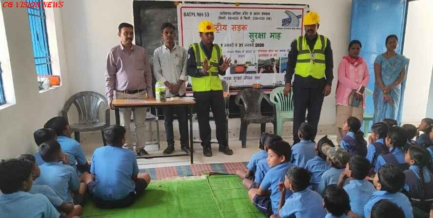 सरायपाली: सड़क सुरक्षा पर चिवराकुटा में जागरूकता कार्यक्रम आयोजित किया गया। सड़क rto dch