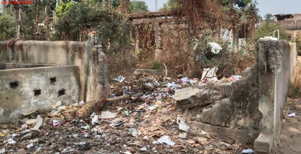 बसना: कायतपाली में अधूरा भवन बना खतरा, स्कूली बच्चों की सुरक्षा पर मंडराया संकट। अधूरा kayat1