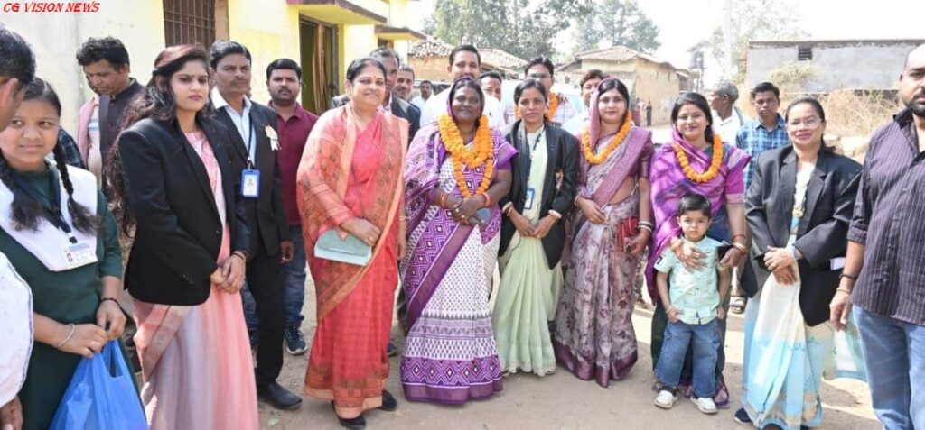 सरायपाली: पीएम श्री प्राथमिक शाला सिंघोड़ा में वार्षिकोत्सव धूमधाम से संपन्न हुआ। वार्षिकोत्सव pms11