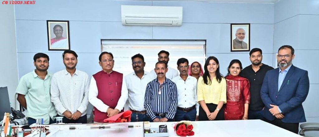 रायपुर: सुप्रिया सिंह बनीं लेफ्टिनेंट, CDS परीक्षा में ऑल इंडिया 4 रैंक। CDS su11