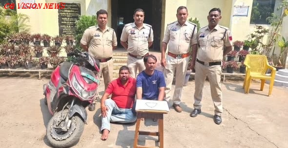 रायगढ़: फर्जी पुलिस बनकर वृद्ध महिला से सोने की चैन झपटने वाले 2 आरोपी गिरफ्तार। सोने chain lutne wala image