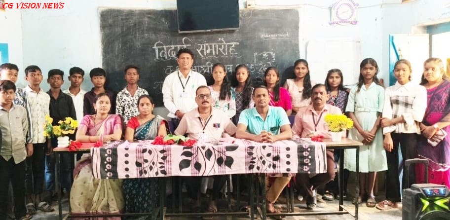 सरायपाली: पाटसेन्द्री में विद्यार्थियों के लिए विदाई समारोह का आयोजन किया गया। विद्यार्थियों का विदाई समारोह