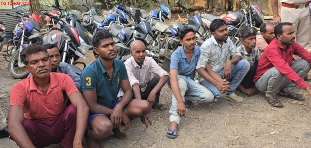 रायगढ़: अंतर्राज्यीय बाइक चोर गिरोह का पर्दाफाश, 21 चोरी की मोटरसाइकिल बरामद। बाइक bike chor image