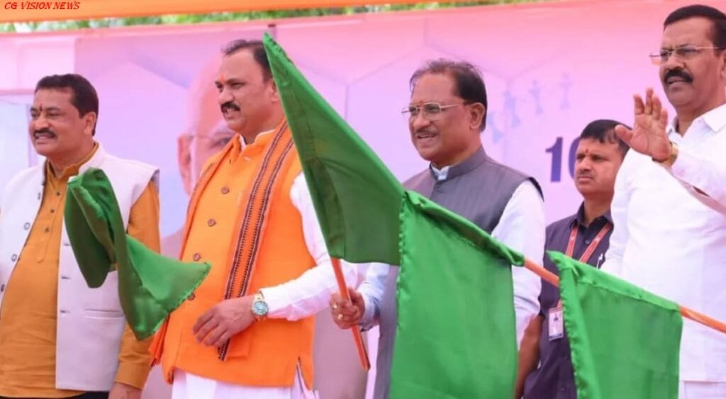 रायपुर: 370 नई एम्बुलेंस को मिली हरी झंडी, 108 सेवा और मजबूत-विष्णु देव साय। नई एम्बुलेंस cg cm image