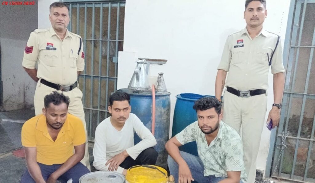 पिथौरा: अवैध डीजल कारोबार में 3 आरोपी गिरफ्तार, पिथौरा पुलिस की बड़ी कार्रवाई। डीजल diesel image