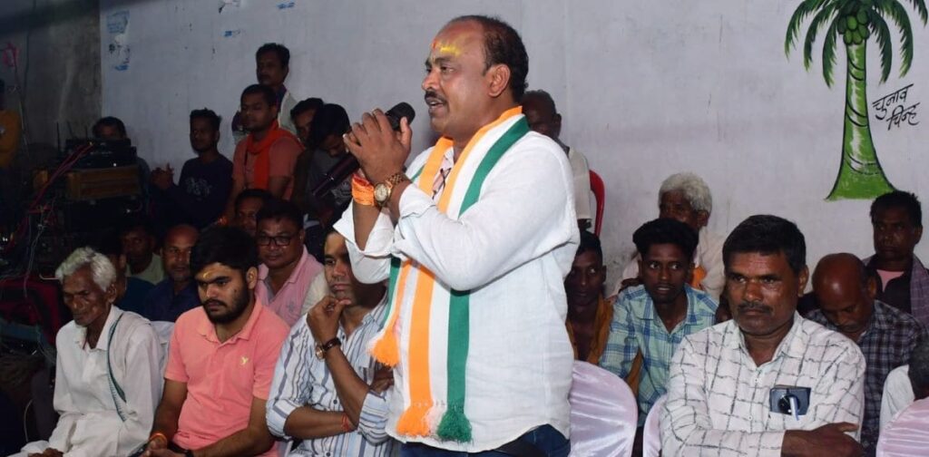 बसना: भुइयां सॉफ्टवेयर की गड़बड़ी से किसान परेशान, सिंचित जमीन हुई असिंचित दर्ज। भुइयां moksha image