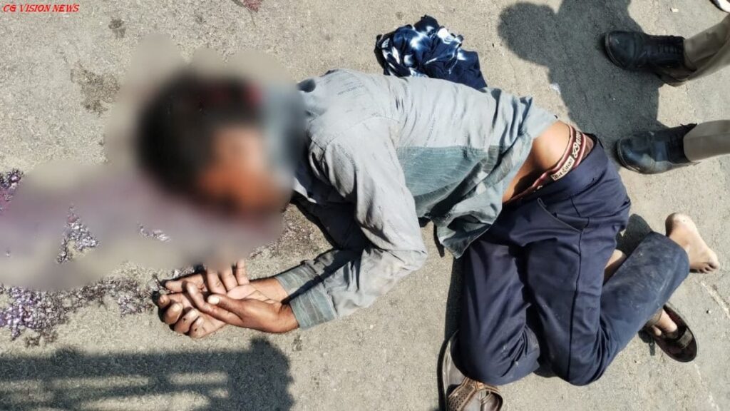 बलौदाबाजार: पुलैनी मोड़ के पास सड़क हादसे में युवक की मौत, पिकअप वाहन जब्त। युवक को पिकअप ने मारी टक्कर