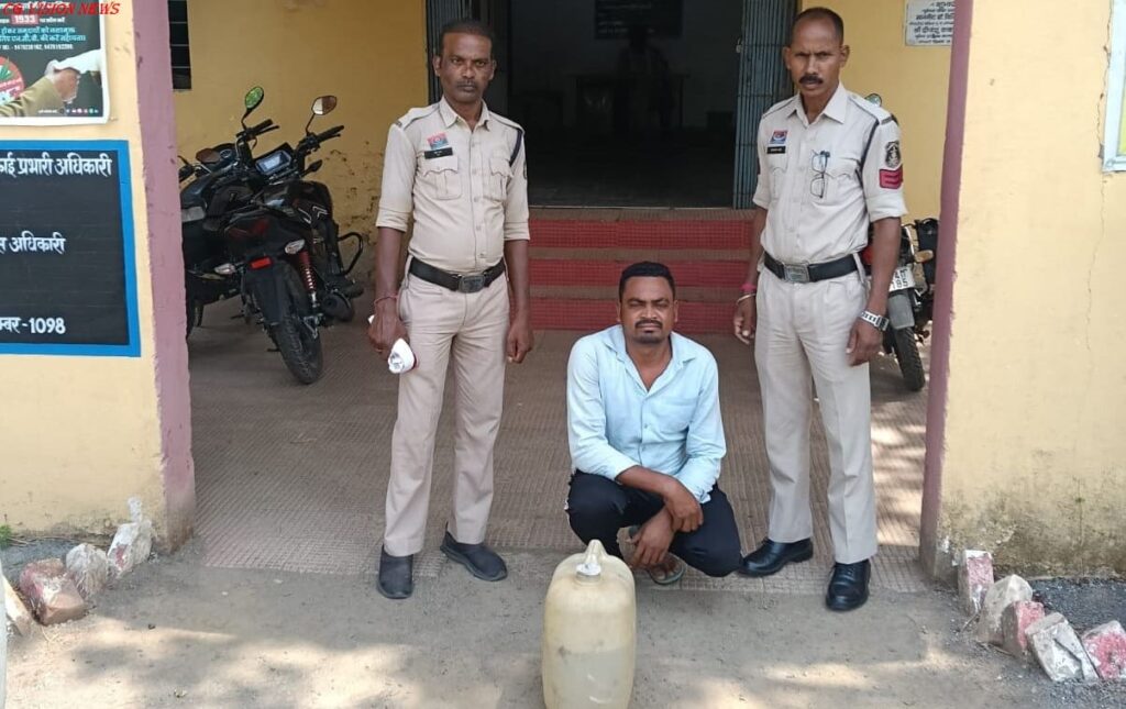 अवैध महुआ शराब पर कार्रवाई