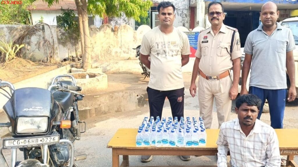 शराब के साथ युवक गिरफ्तार