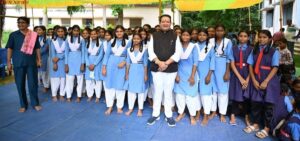 कूड़ेकेल स्कूल साइकिल वितरण