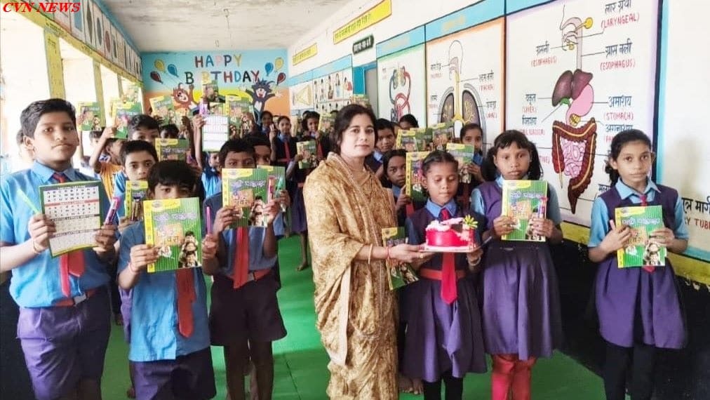 सरायपाली: रिमजी में बच्चों के साथ मनाया गया जन्मदिन, न्योता भोज ने जीता सभी का दिल। रिमजी में न्योता भोज