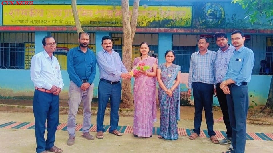 सरायपाली: केन्दूढार स्कूल में शिक्षिका अनुपमा नायक के जन्मदिन पर न्योता भोज का आयोजन किया गया। केन्दूढार स्कूल