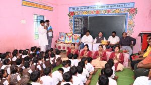 भगतदेवरी पाठ्य सामग्री वितरण