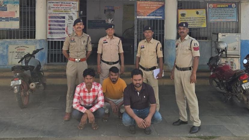 महासमुंद: सिरपुर में चाकूबाजी से मचा हड़कंप, युवक के गले पर कई वार, तीन आरोपी गिरफ्तार। सिरपुर चाकूबाजी मामला